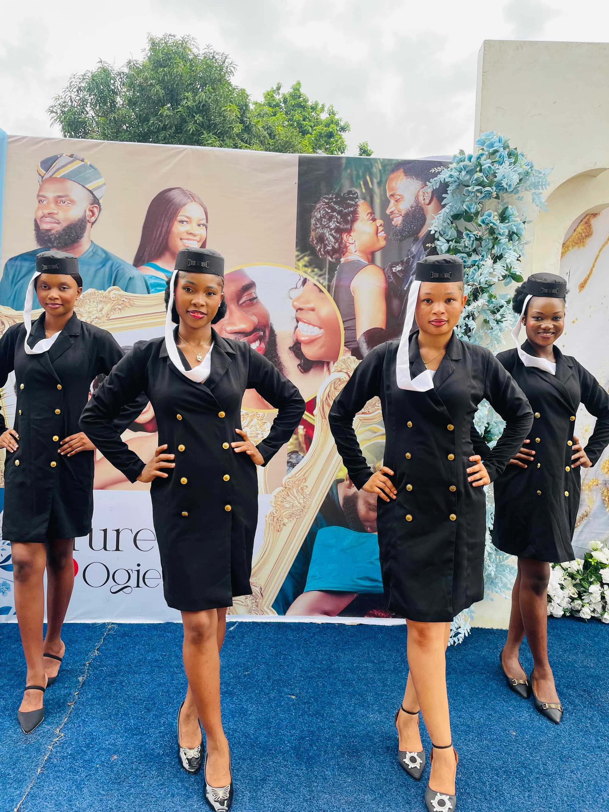 Folas_hostesses