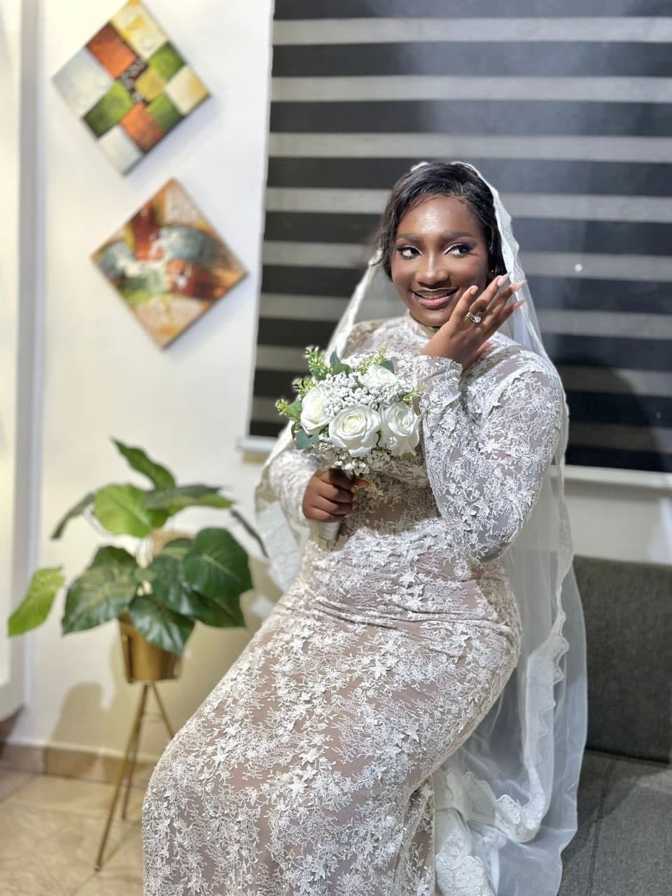 Abby Modest
