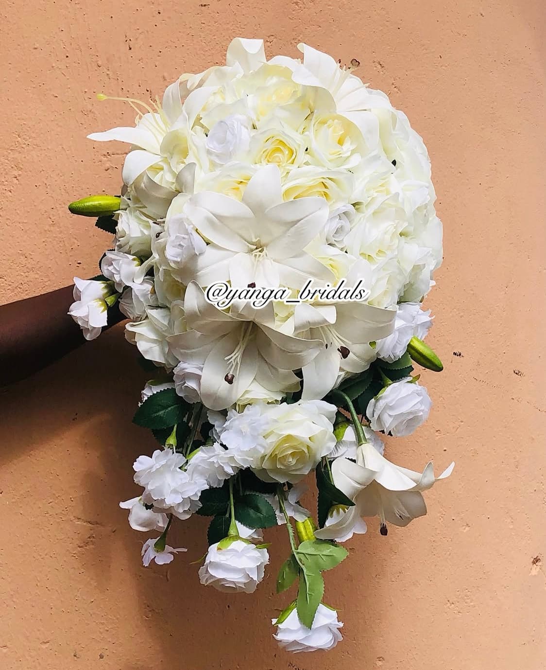 Large cascade bouquet